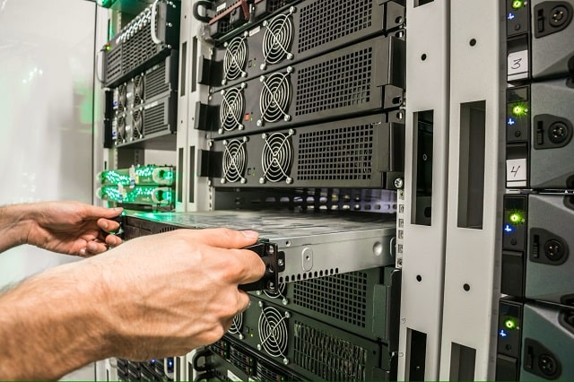 Выделенный сервер (Dedicated server): что это за услуга, как выбрать, кому подойдет - фото3