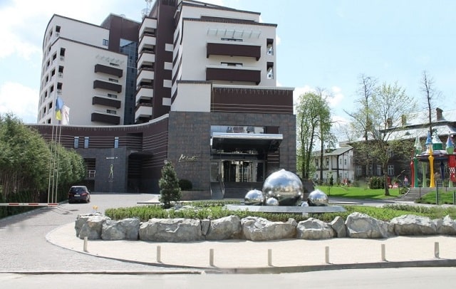 Отдых и лечение в Трускавце: отель Mirotel Resort & Spa в центре города - фото1