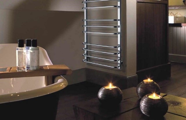 Полотенцесушитель электрический или водяной: какой лучше в квартире, плюсы и минусы - фото2