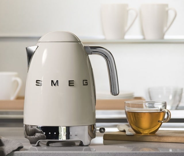 Електрочайники Smeg: чому такі дорогі та що в них особливого - фото1