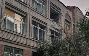 Террористы повредили во время обстрела учебное заведение в Корабельном районе Херсона