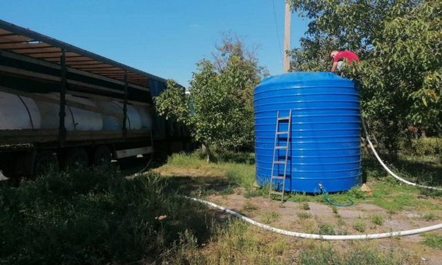 В поселок Нововоронцовка доставили питьевую воду