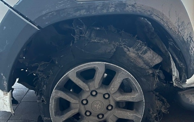 Во время эвакуации больного полицейский автомобиль подорвался на мине