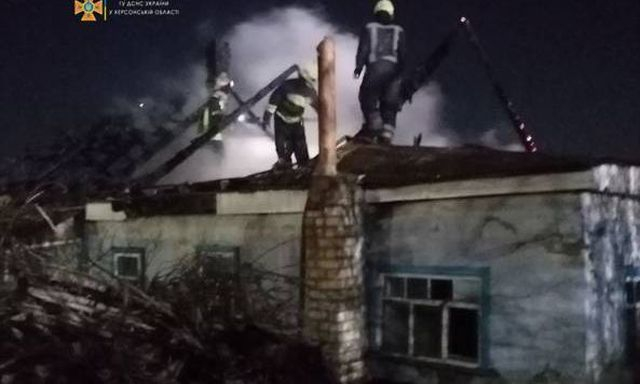 В поселке Камышаны сгорел дом – пожар погасили через 3 часа
