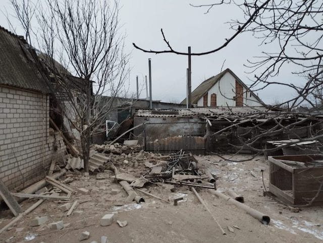 Во время обстрела Новодмитриевки ранен местный житель
