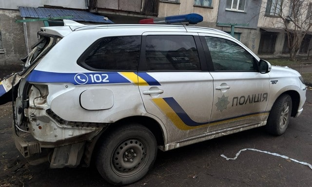 Вражеский дрон атаковал полицейский автомобиль – пострадали трое правоохранителей