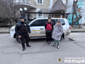 Из поселка Камышаны ювенальные полицейские эвакуировали мать с сыном