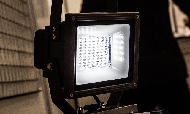 Светодиодный LED прожектор: что это такое и как работает