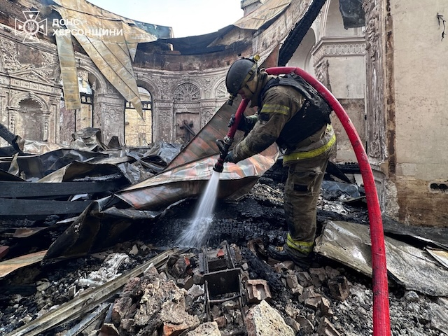 Вражеский дрон уничтожил памятник истории и архитектуры в Херсоне