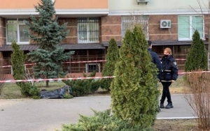 Жительница Новой Каховки выбросилась из окна киевской высотки
