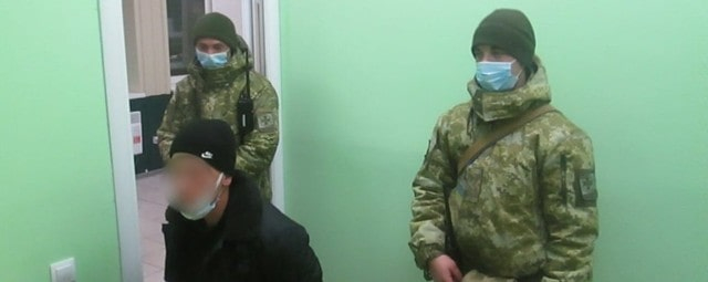 На КПВВ «Каланчак» пограничники задержали гражданина, находящегося в розыске