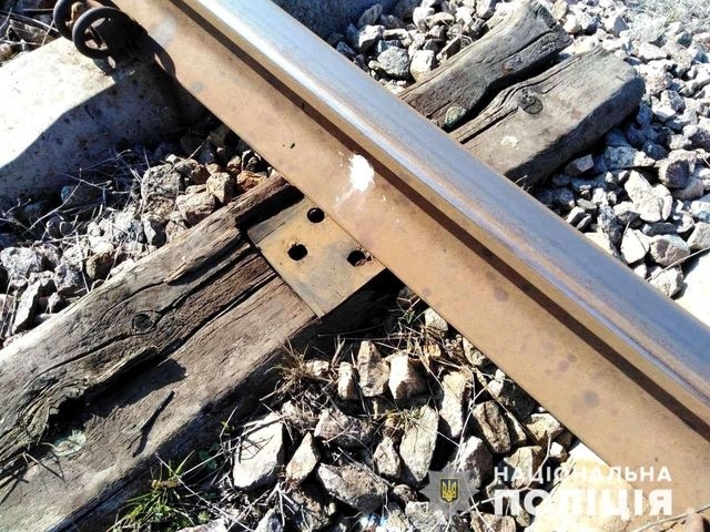 В Днепровском районе Херсона гражданин разбирал железнодорожные пути