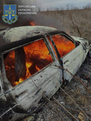 Под Бериславом в автомобиле дрон-камикадзе убил двух человек