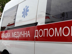 Группа мужчин напала на скорую помощь в Голой Пристани