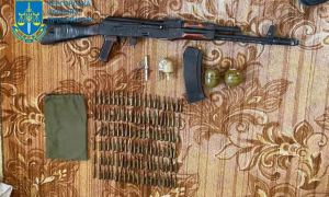 Житель Бериславского района незаконно хранил оружие и боеприпасы