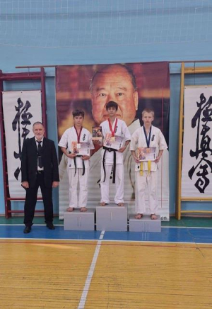 Воспитанник херсонского «Спартака» победил на чемпионате по карате