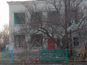Оккупанты сбросили на Качкаровку авиабомбы - разрушено 30 домов, повреждена школа