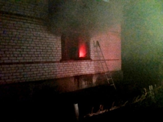 Во время пожара в жилом доме в пос. Каланчак были эвакуированы все жильцы