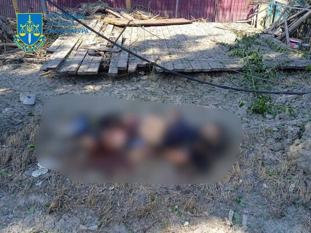 Во время работы в микрорайоне остров под обстрел попали спасатели