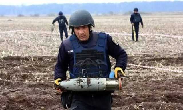 На правобережье разминирована треть территории