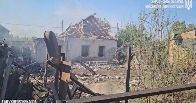 Под вражеский огонь попал Центральный район Херсона