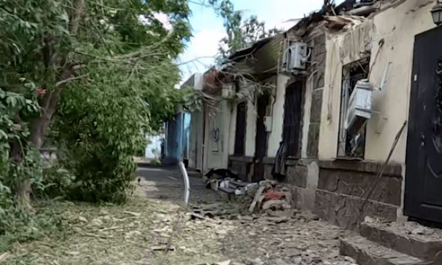 Российские оккупанты нанесли удар по университету и детской больнице в Херсоне
