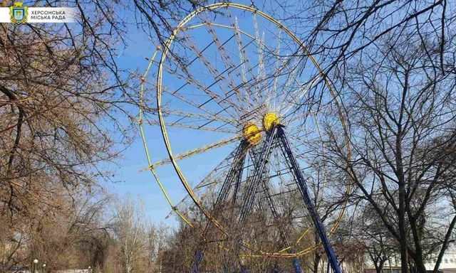 Колесо обозрения в Херсоне могут отремонтировать и установить в другом месте