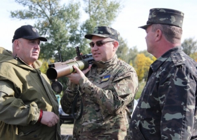 На Совете обороны военные показали очередное шоу для чиновников 