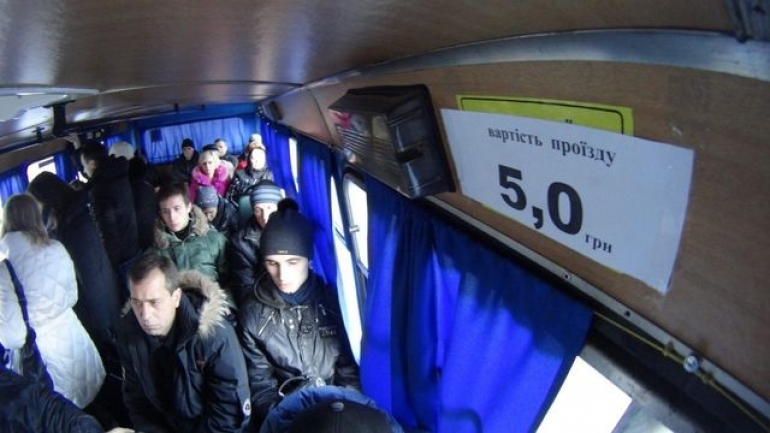 Перевозчики празднуют победу – с сегодняшнего дня проезд в маршрутках стоит 5 грн
