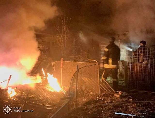 В селе Зеленовка во время ликвидации пожара был ранен спасатель