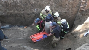 В Херсоне из-под завала земли спасли 34-летнего рабочего