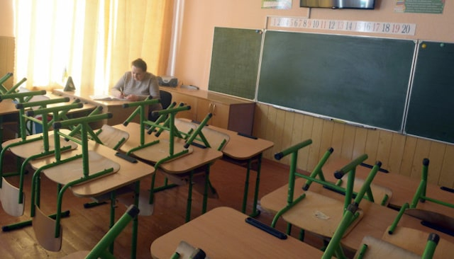 Оккупантам не удается в полной мере готовиться к учебному году