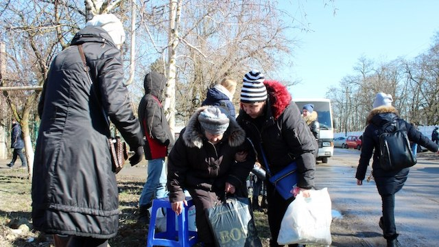 Россияне недовольны херсонскими беженцами – слишком «дорогие гости»