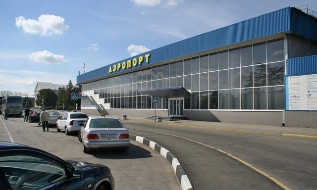 Херсонский аэропорт попал в десятку лучших в Украине