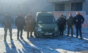 Полицейскому офицеру Бериславской громады передан бронированный автомобиль