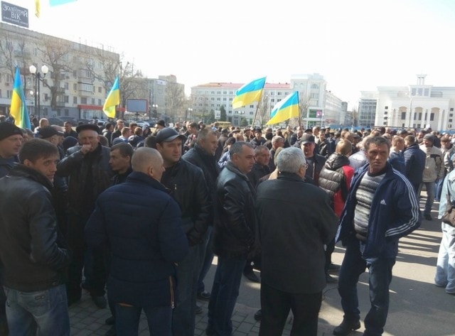 Рыбаки пикетировали Херсонскую облгосадминистрацию