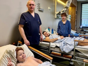 Медики клиники «Охматдет» спасли двух братьев, попавших под танковый обстрел