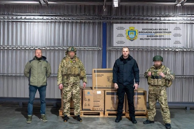 Подразделению береговой обороны морской пехоты переданы генераторы