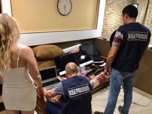 Жительница Днепропетровщины организовала в Херсоне подпольную порностудию