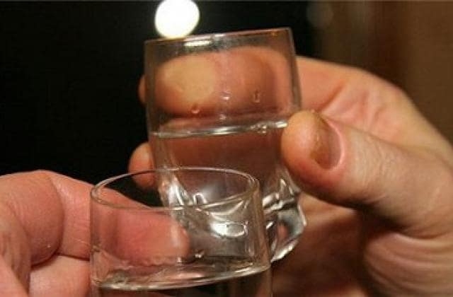 Встреча друзей детства закончилась убийством и попыткой суицида