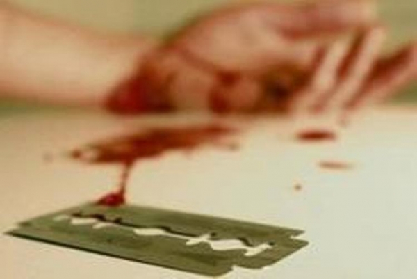 Студентка пыталась покончить с собой