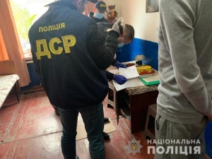 Разоблачена группировка, снабжавшая наркотиками осужденных в колонии
