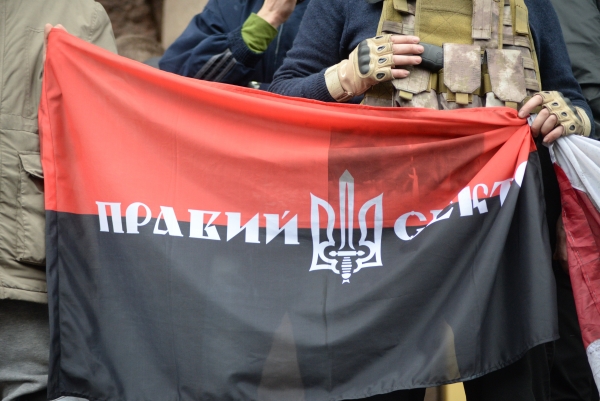Правый сектор и херсонская милиция не поладили