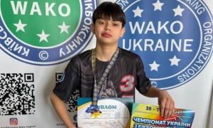Второклассник из Херсона победил на чемпионате Украины по кикбоксингу