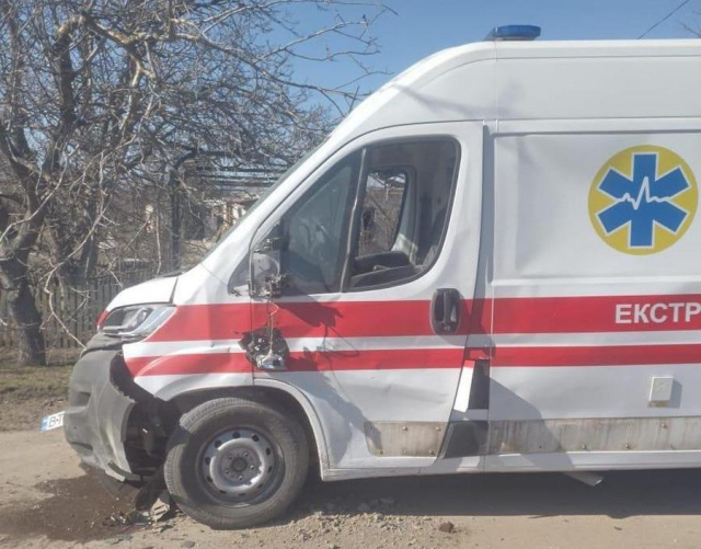 Вражеский беспилотник атаковал бригаду скорой помощи в селе Новая Каменка