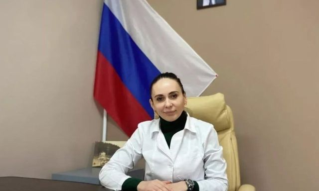 Коллаборантка продала оборудование Новокаховской больницы и сбежала в Россию