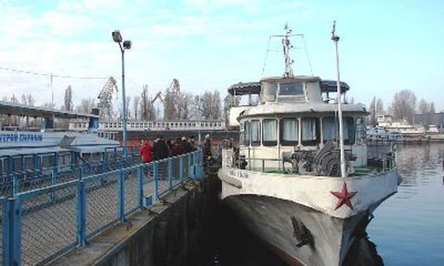 На КП «ХКТС» намерены повысить стоимость проезда на речном транспорте