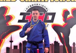 Детский тренер стал чемпионом турнира «Комбат самозащиты ИСО»