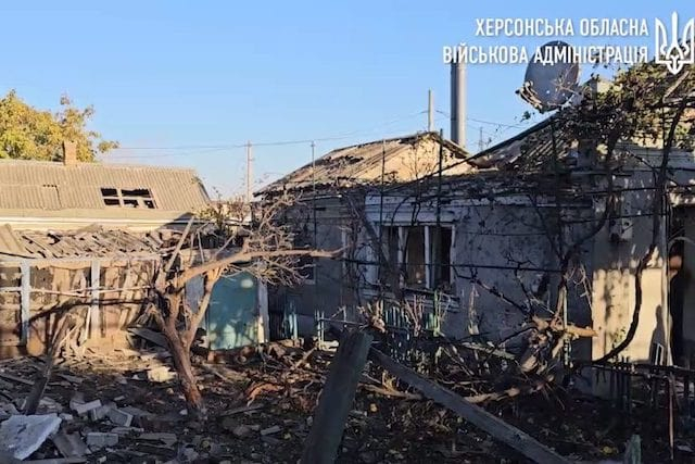 Во время вражеских обстрелов пострадали трое жителей правобережья