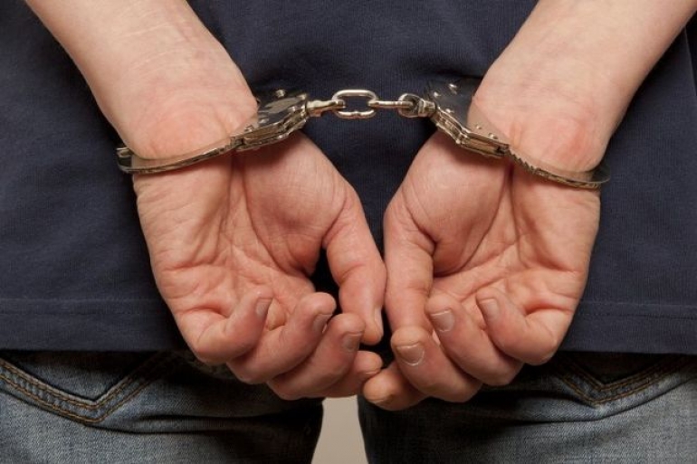 Ревнивый ром до смерти избил свою жену и сбежал с места происшествия